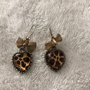 CLOSET CLOSING 1/31 Betsey Johnson Leop Earrings